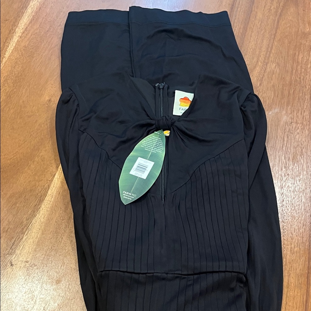 FARM Rio Black Jumpsuit
Brand New Beautiful - Picture 11 of 13